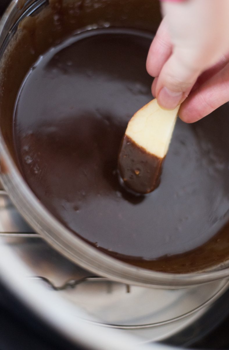 melting pot chocolate fondue with peanut butter