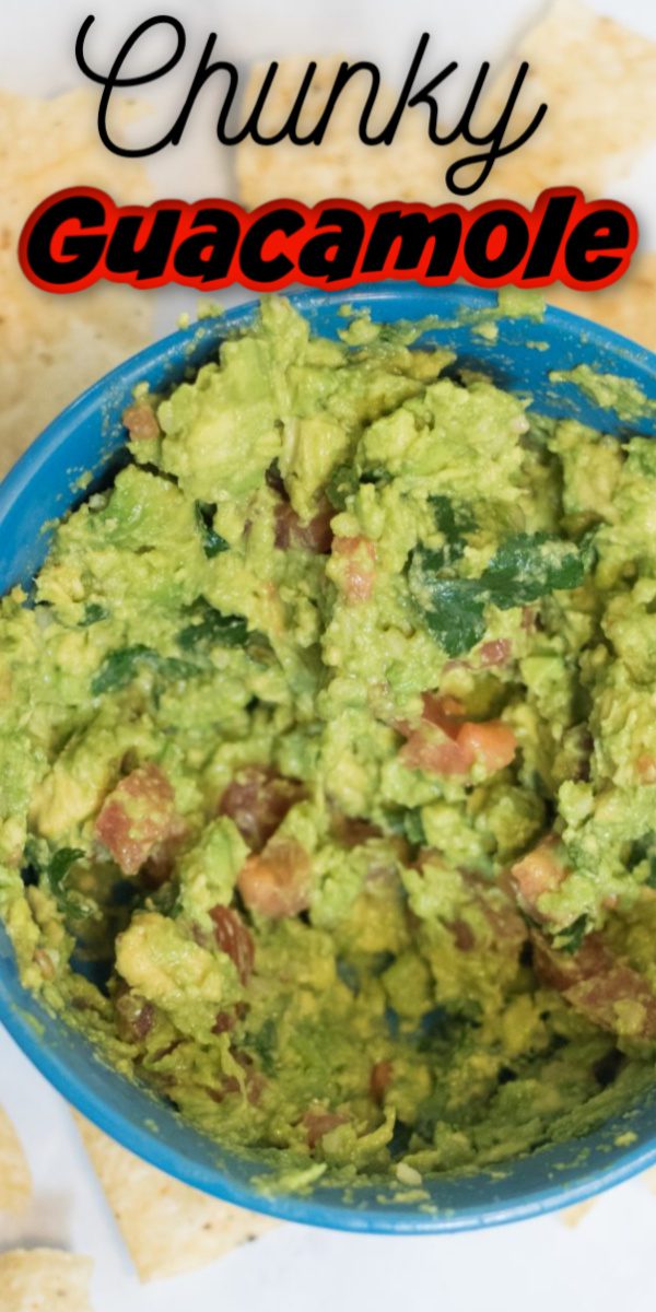 This is the best guacamole recipe - it's such a simple recipe, but it's fully loaded with the best ingredients! via @simplysidedishes89