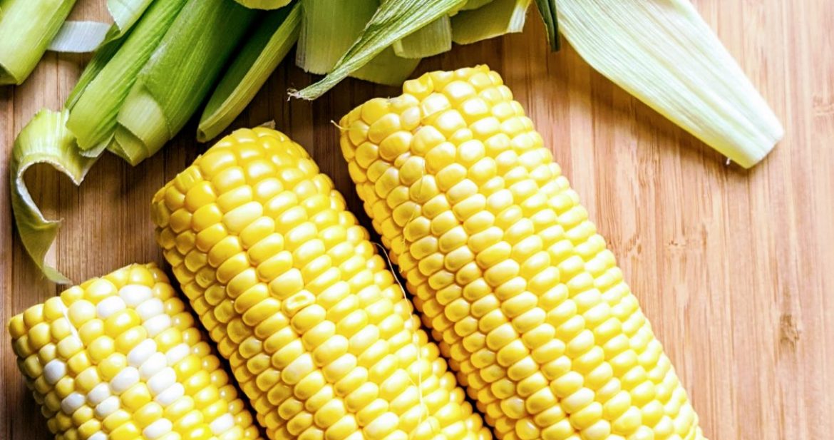 Easy Microwave Corn On The Cob Shuck On And Shuck Off Instructions   Microwave Corn Final Long Shot Scaled 1 1170x617 