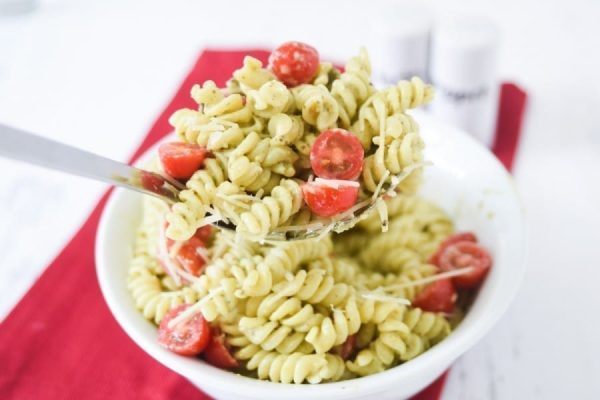 4-Ingredient Pesto Pasta Salad