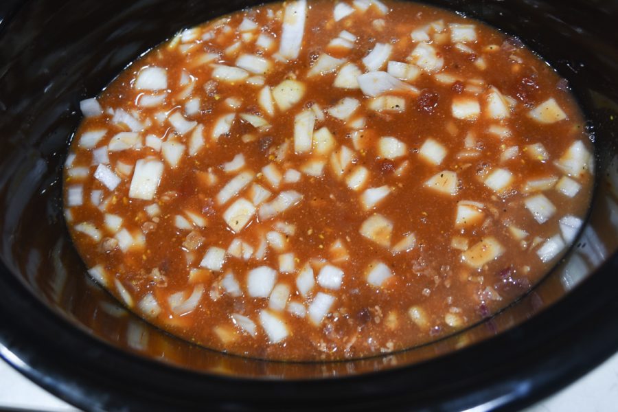 slow cooker pot with onions