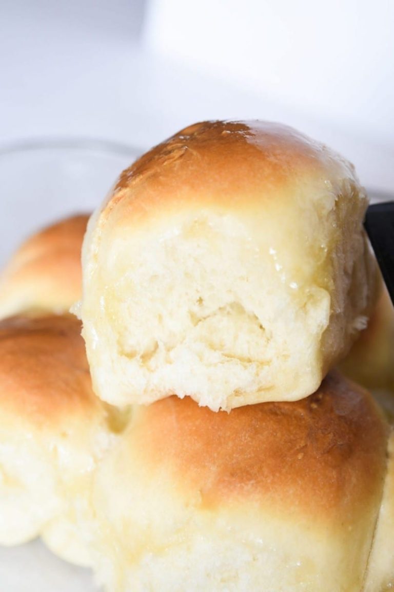 Homemade Sourdough Rolls Recipe – Super Fluffy!