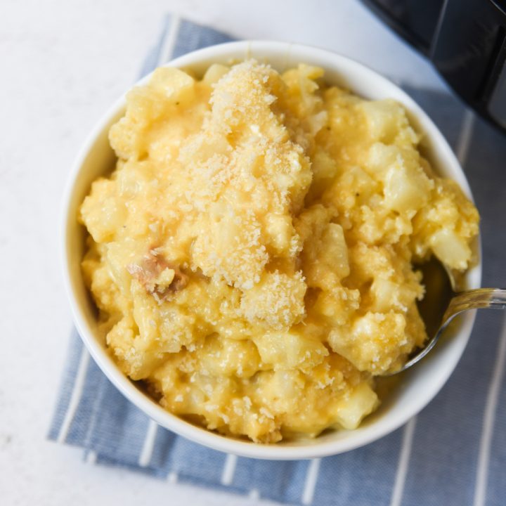 Simple Crock Pot Cheesy Potatoes