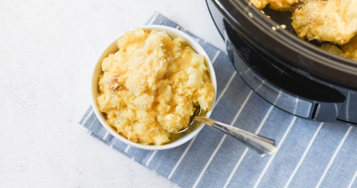 Easy Crock Pot Cheesy Potatoes Recipe