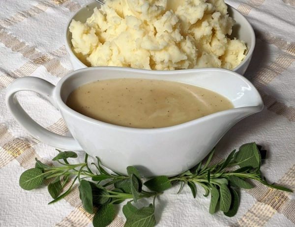 turkey gravy in gravy boat