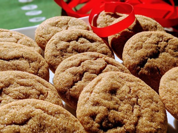 rows of ginger snap cookies