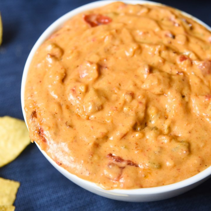 Slow Cooker Queso Dip