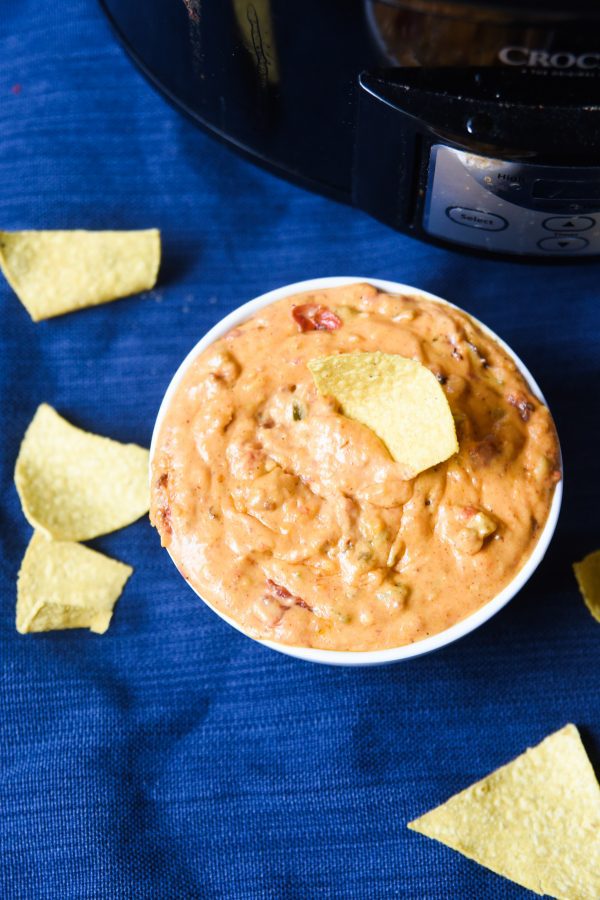 Easy Crock Pot Queso Dip Recipe