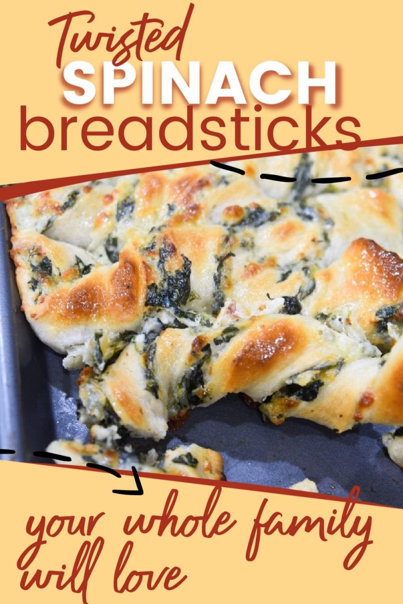 This spinach breadstick recipe is perfect for any event or meal, whether it's watching football with your friends or serving a delicious meal to your family. via @simplysidedishes89