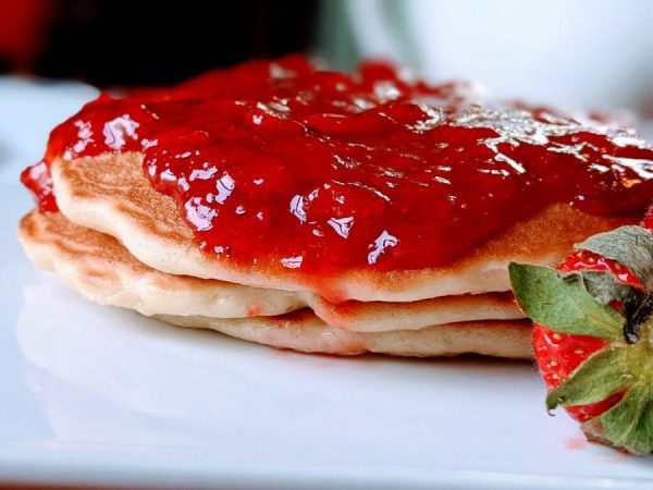 strawberry syrup on pancakes