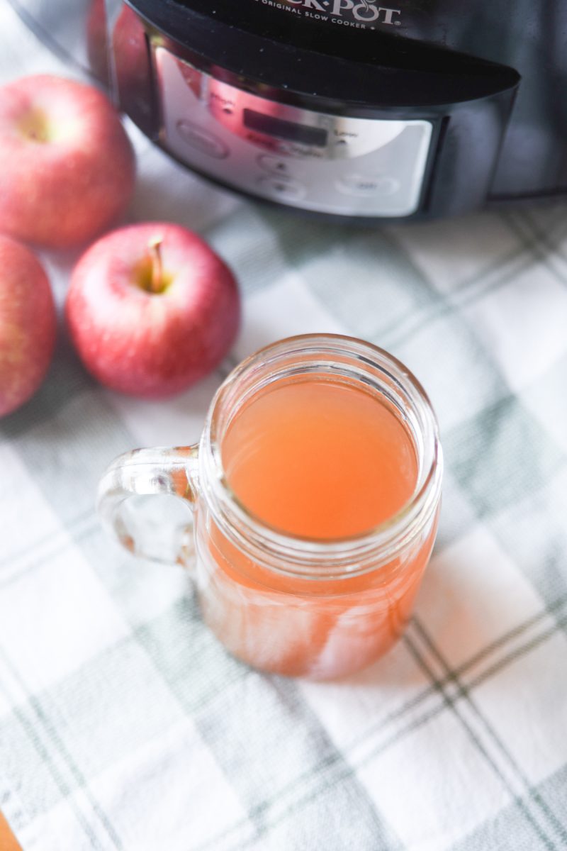 apple cider with apples