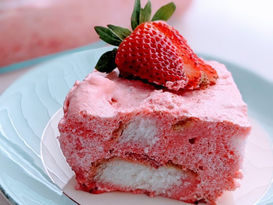 Strawberry Angel Food Cake with Cool Whip