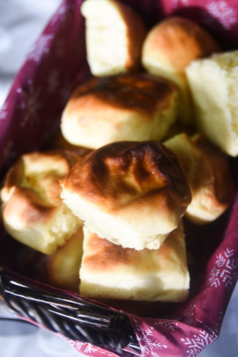 homemade air fryer dinner rolls