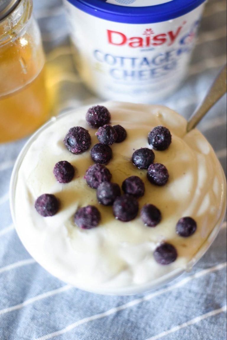 blended cottage cheese with berries