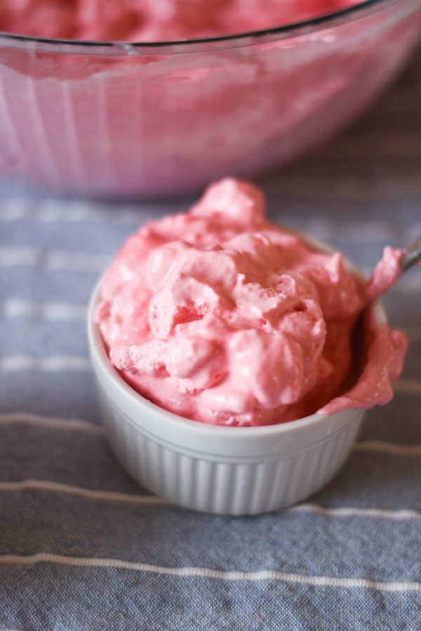 cottage cheese jello salad with strawberry