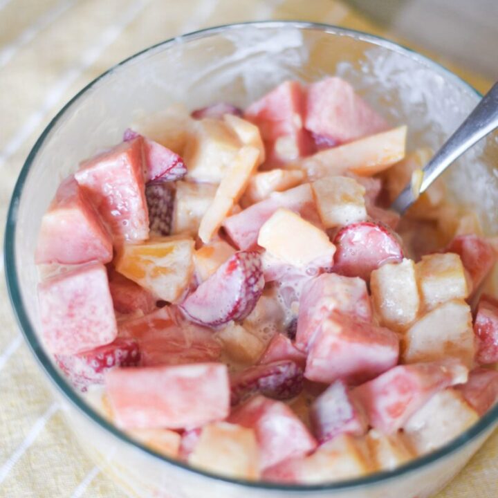 mexican fruit salad with cream