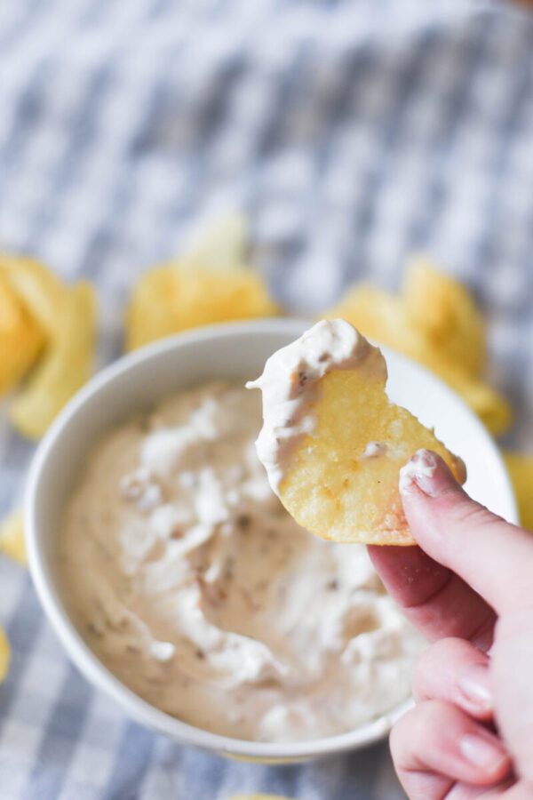 potato chip in onion dip